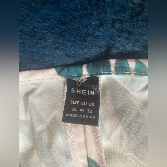 Shein Pinup Tiki 2 Piece Set XL - Picture 3 of 3